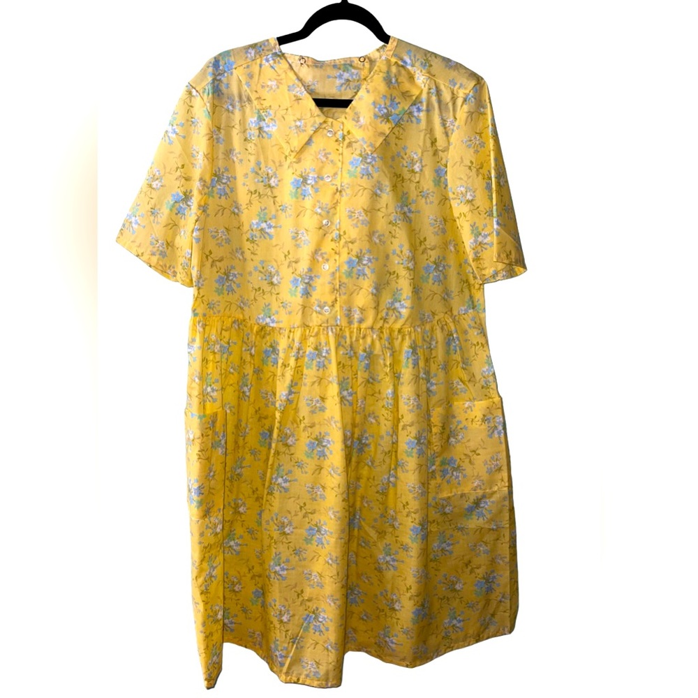 Open back dress with pockets (Sz Lg) for seniors,patients, or disabled adults